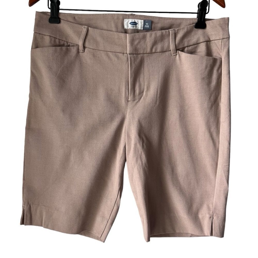 Women's Old Navy Short Solid Beige Regular Standa… - image 1